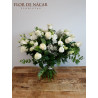 Ramo con 22 Rosas Blancas y Lisianthus Blancos Zóbel